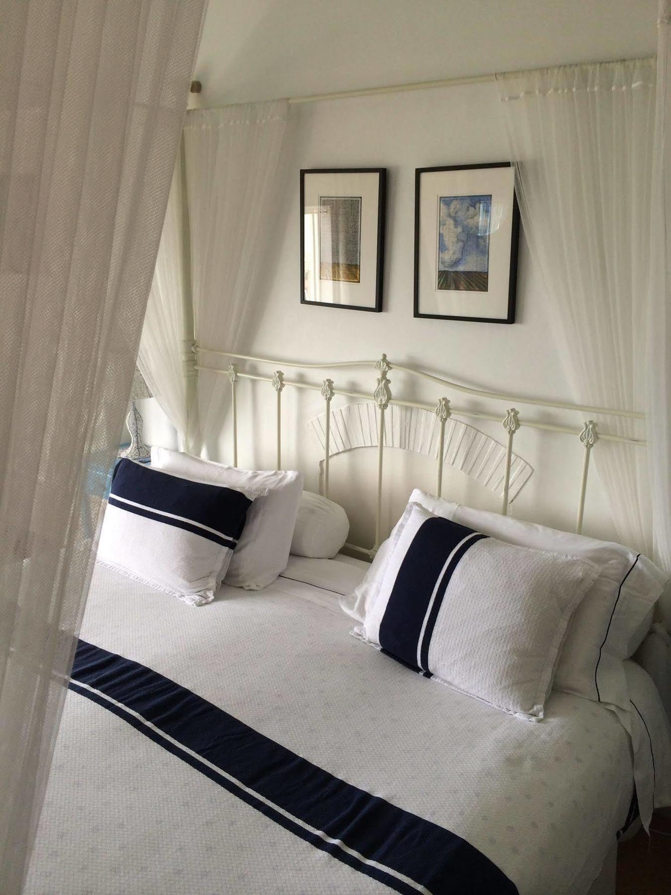 St James Blue On Blue Bed And Breakfast מראה חיצוני תמונה